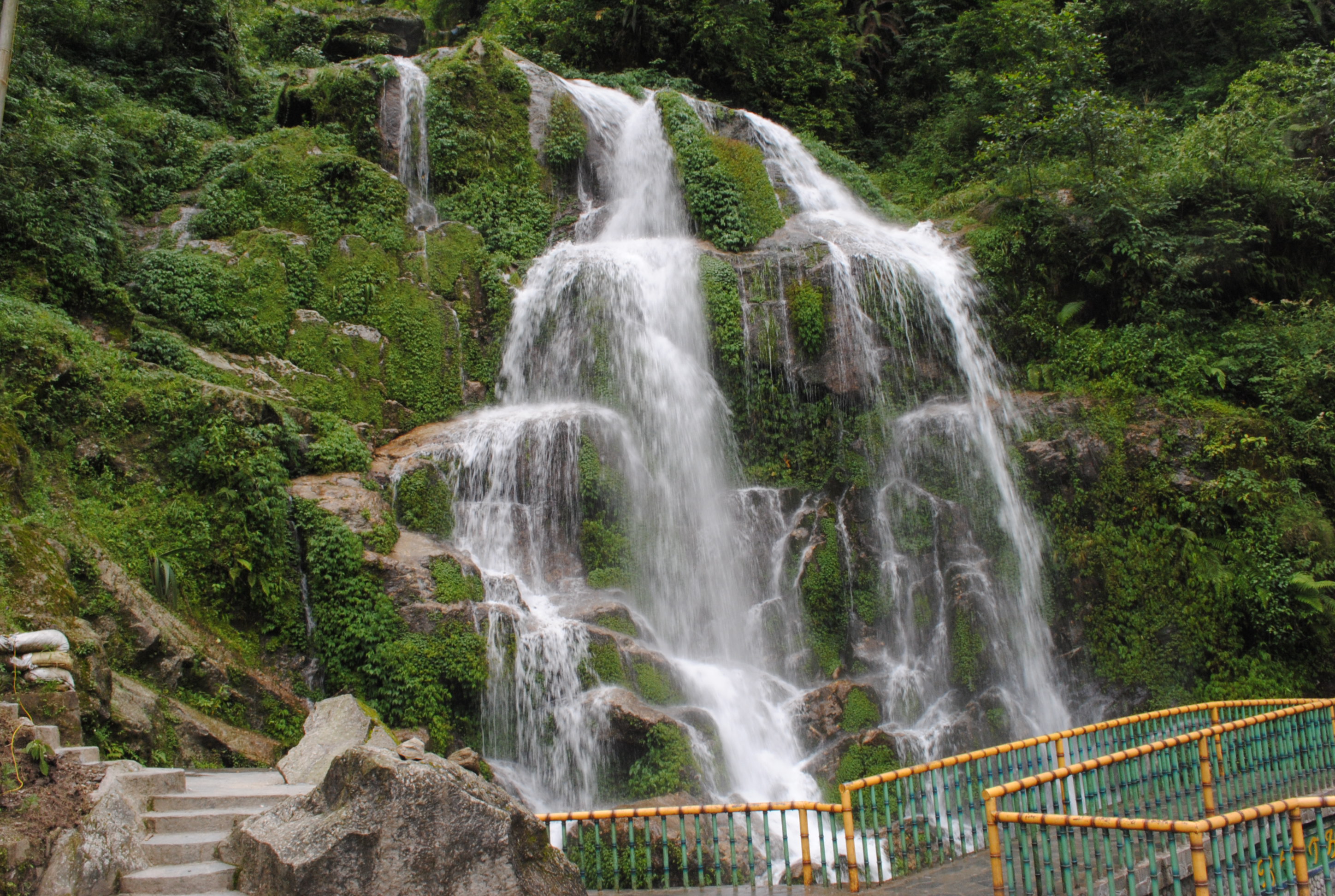 Bakthang-Waterfalls-Gangtok